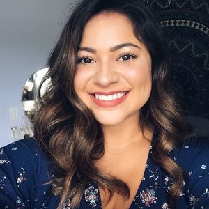 Meet your Posher, Antonella